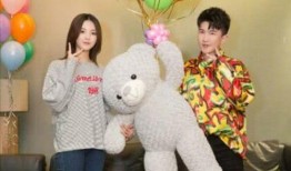 为了吃瓜他进娱乐圈,他意外踏入娱乐圈，开启璀璨星途